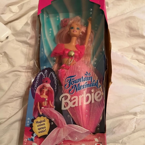 Fountain Mermaid Barbie in box; water comes from her crown! Vintage 1993 Mattel